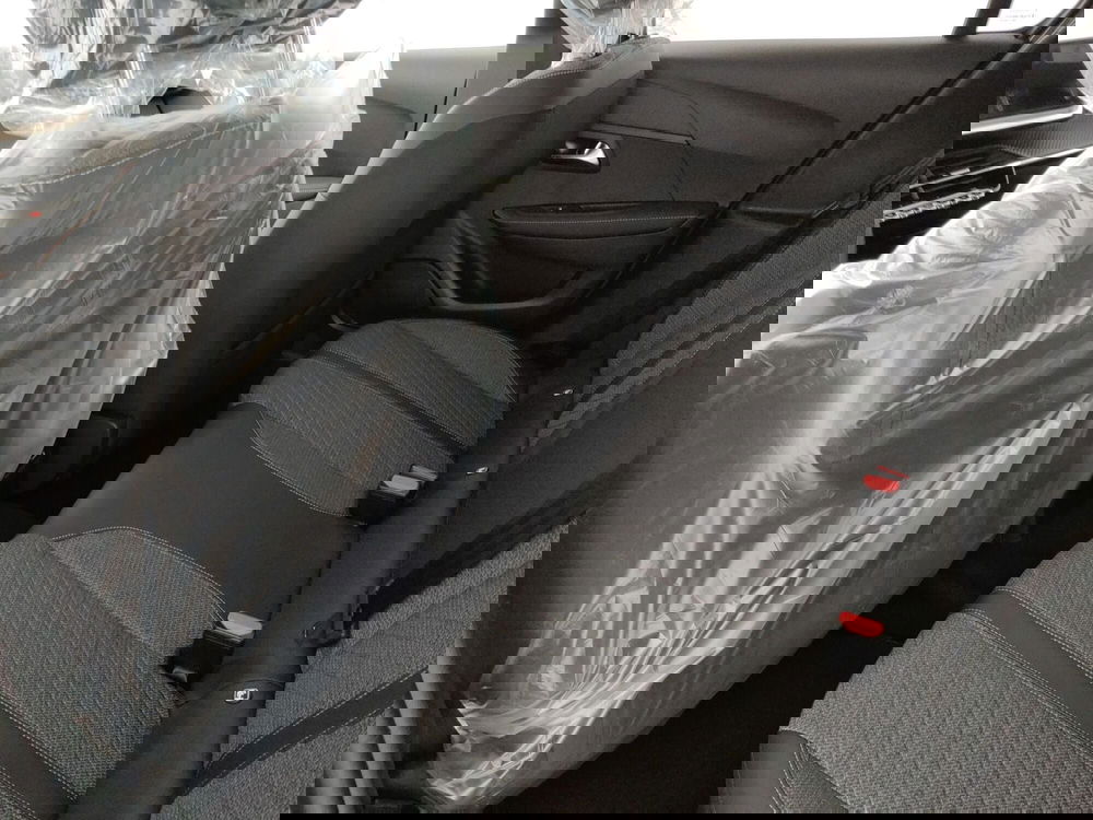 Peugeot 208 nuova a Caserta (15)