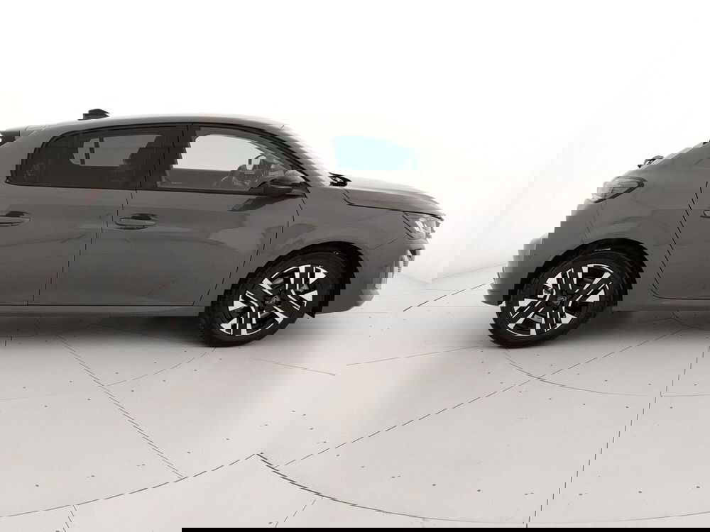 Peugeot 208 nuova a Caserta (4)