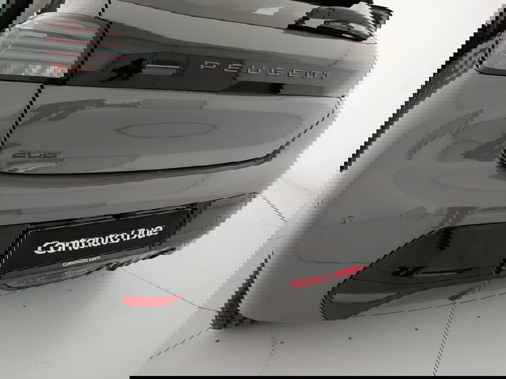 Peugeot 208 nuova a Caserta (9)