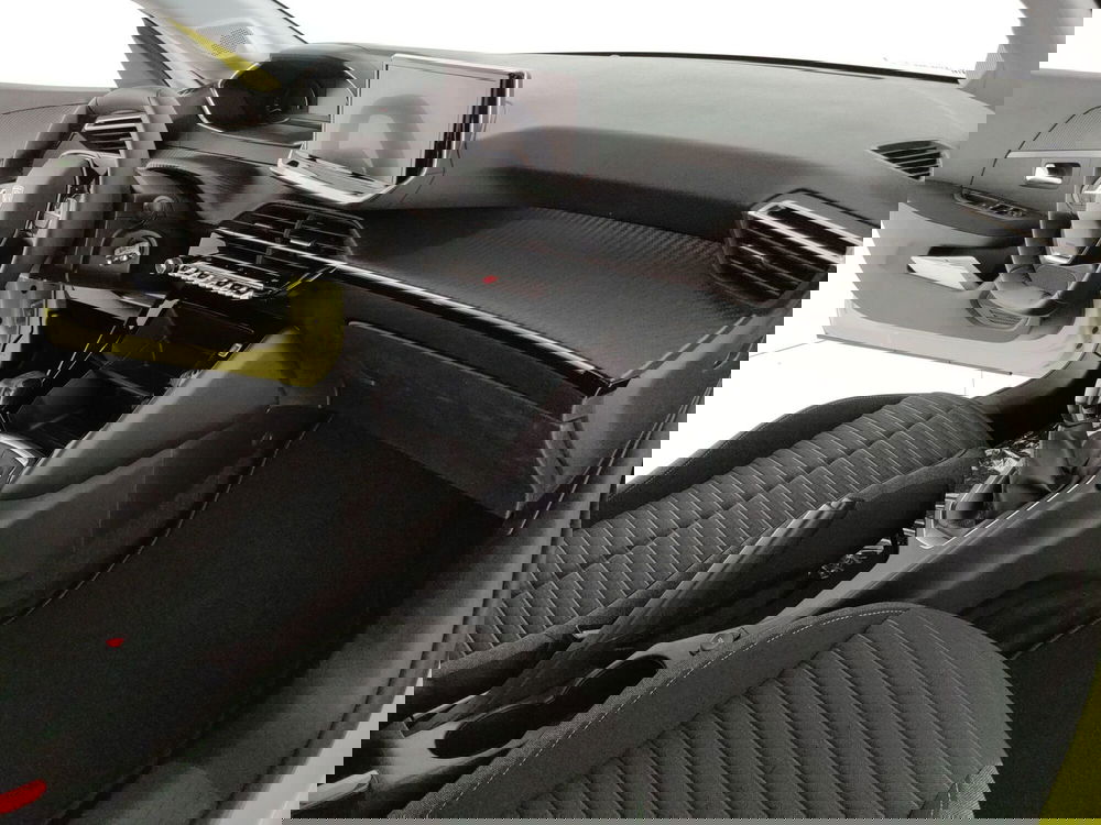 Peugeot 208 nuova a Caserta (12)