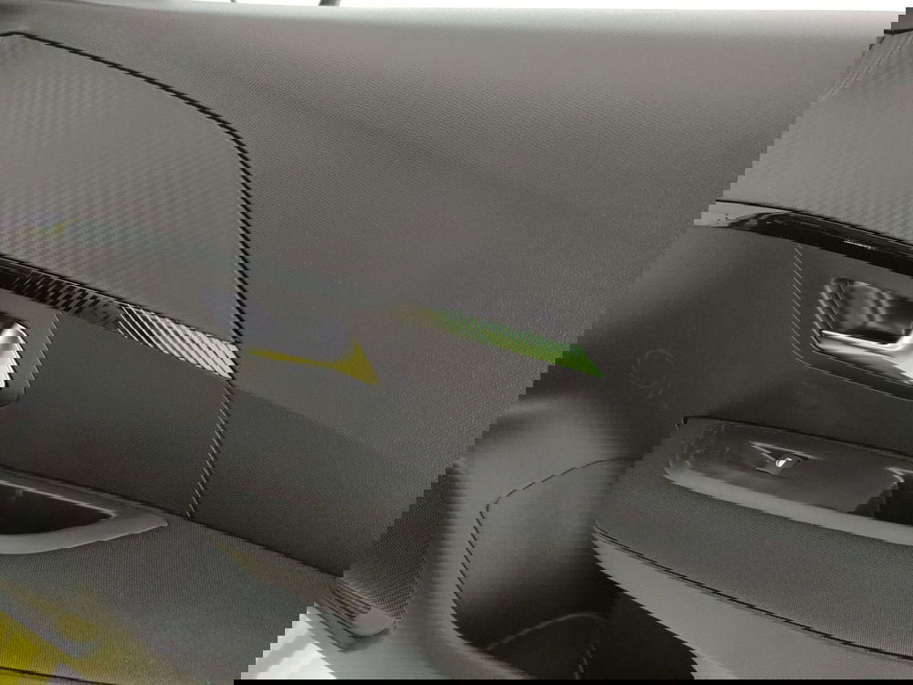 Peugeot 208 nuova a Caserta (14)