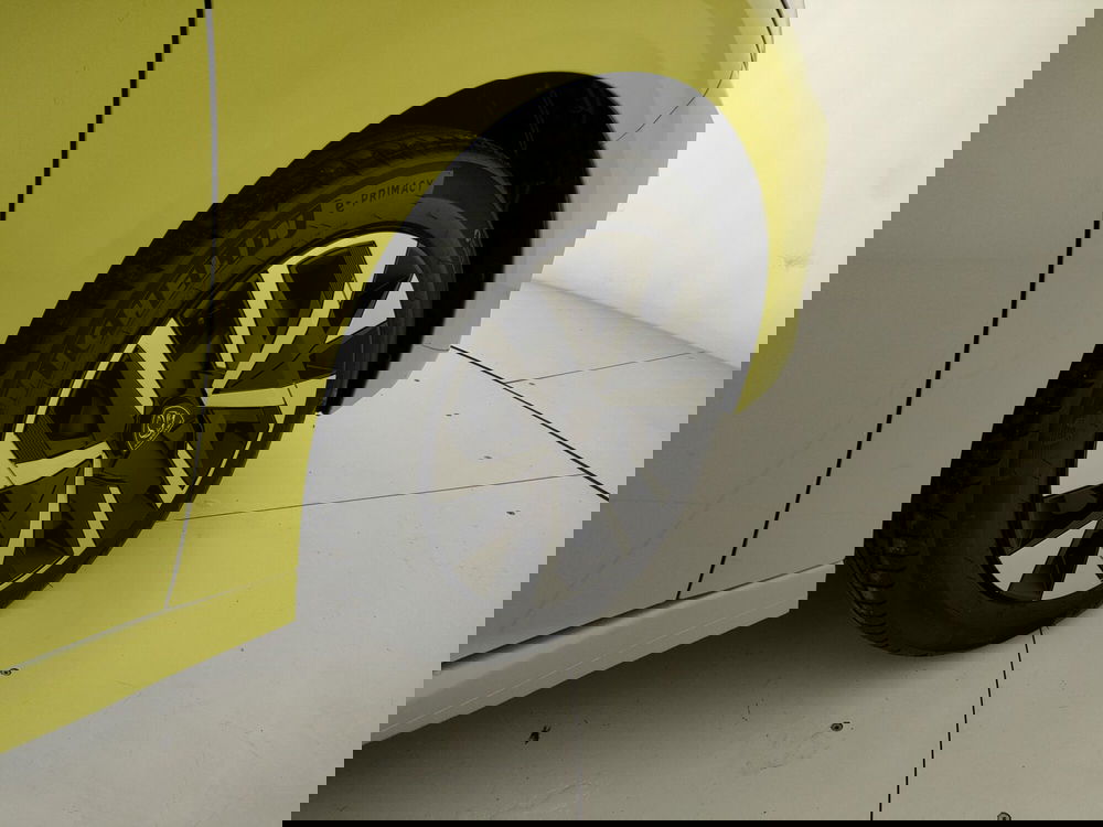 Peugeot 208 nuova a Caserta (15)