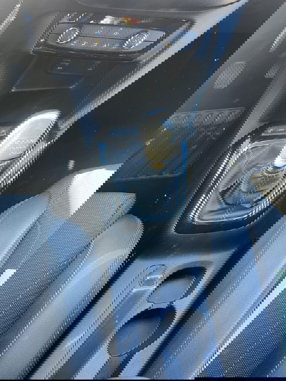 Opel Corsa usata a Milano (17)