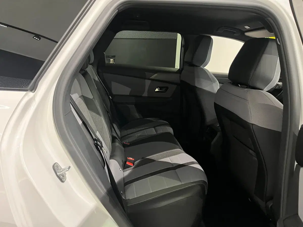Opel Grandland nuova a Milano (13)