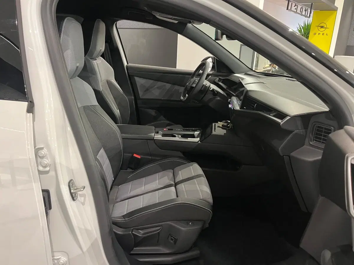 Opel Grandland nuova a Milano (14)