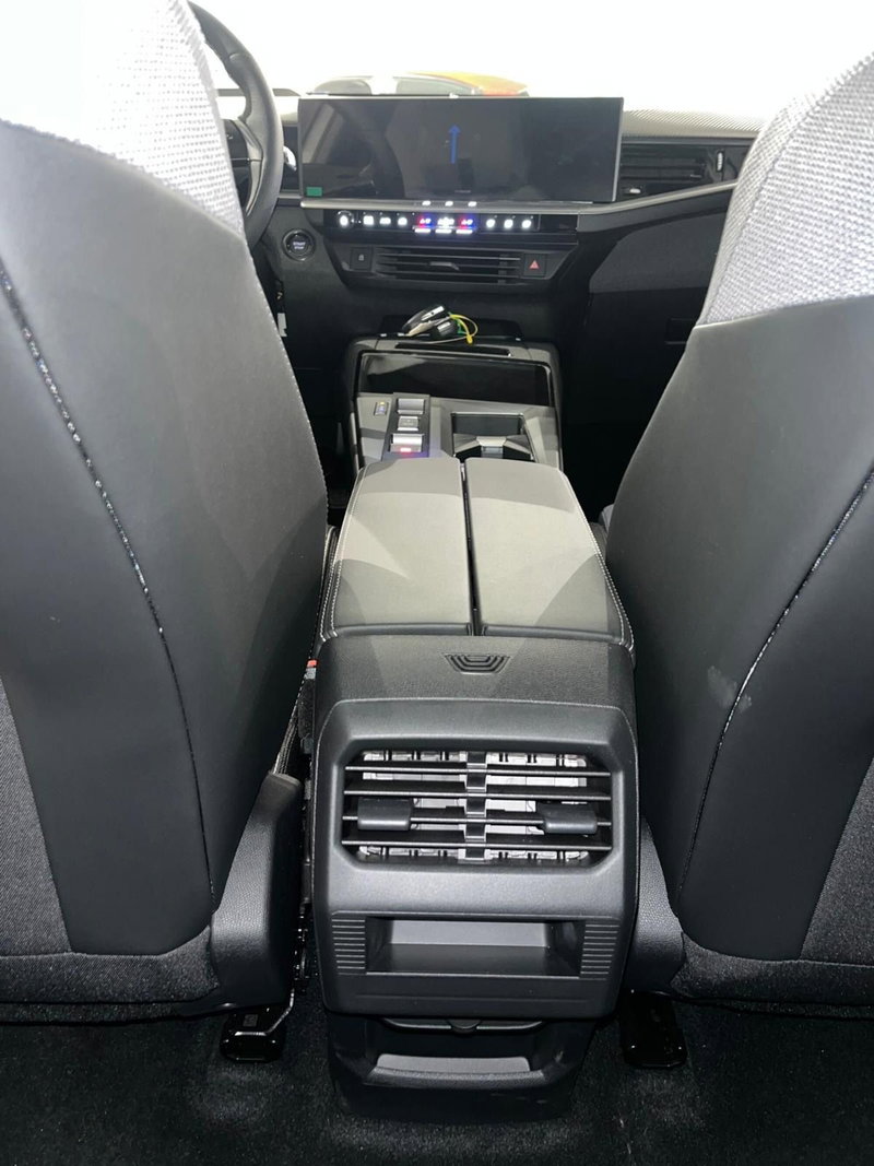 Opel Grandland nuova a Milano (19)