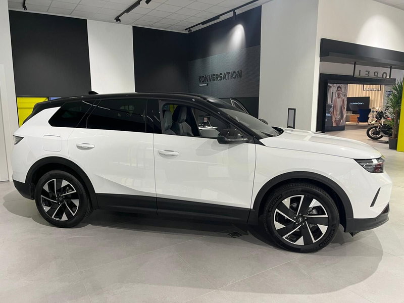 Opel Grandland nuova a Milano (5)