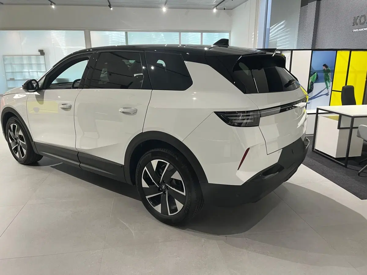 Opel Grandland nuova a Milano (7)