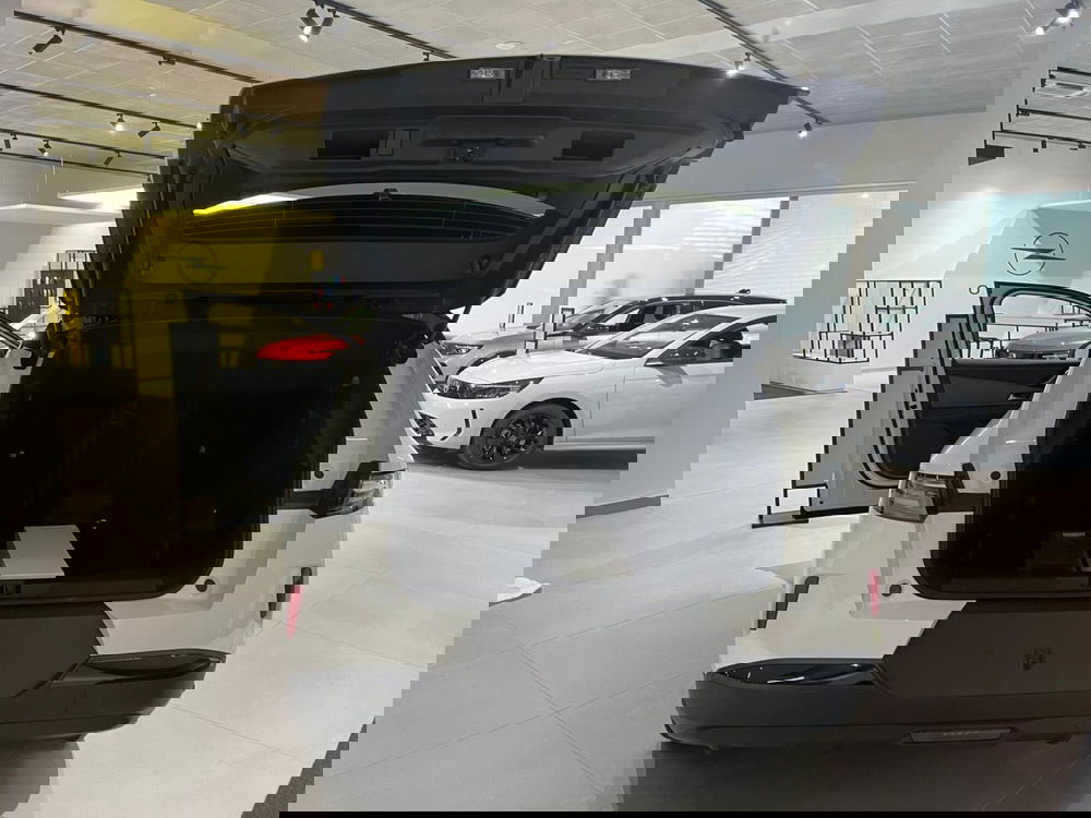 Opel Grandland nuova a Milano (9)