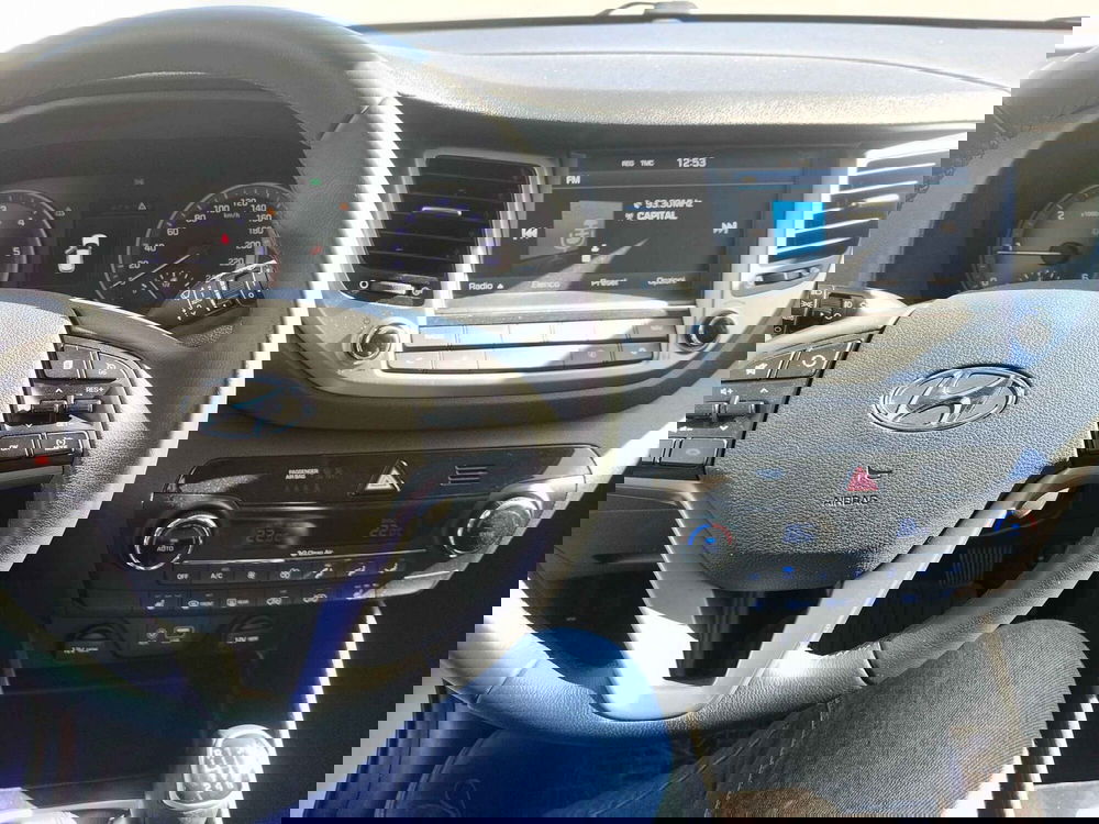 Hyundai Tucson usata a Matera (7)