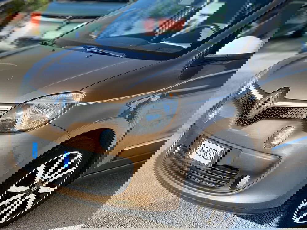 Renault Twingo usata a Matera (7)