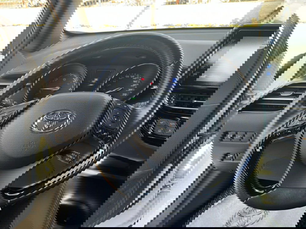 Toyota Toyota C-HR usata a Ragusa (10)