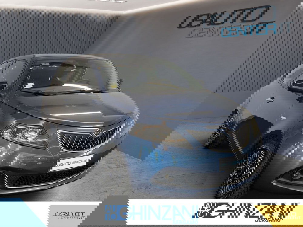 Lancia Ypsilon usata a Bergamo (2)