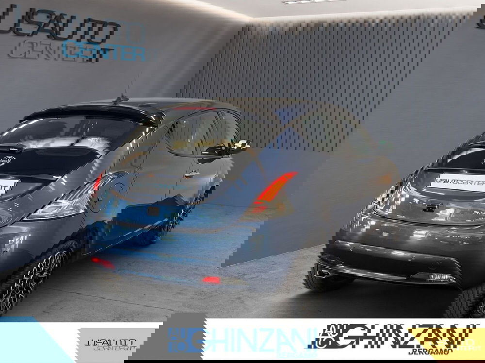 Lancia Ypsilon usata a Bergamo (3)