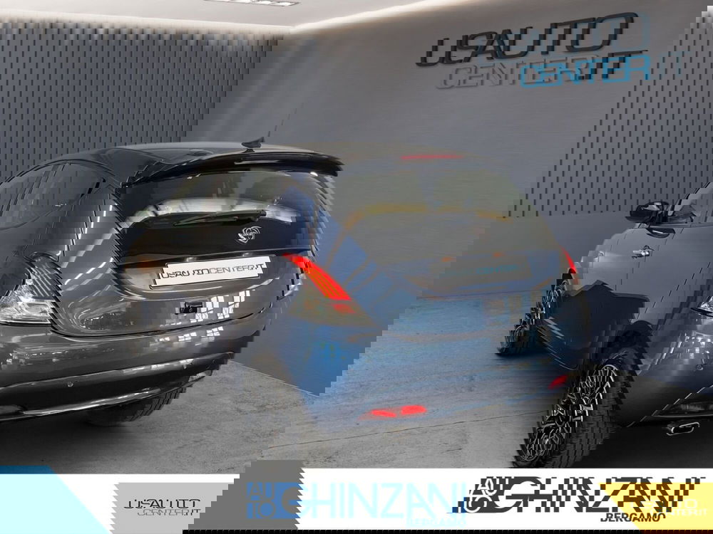 Lancia Ypsilon usata a Bergamo (4)