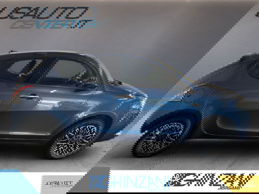 Lancia Ypsilon usata a Bergamo (5)