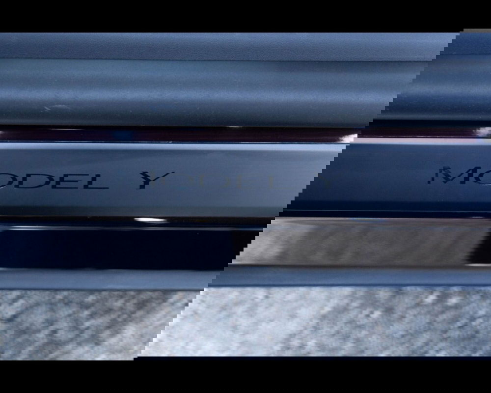 Tesla Model Y usata a Treviso (19)