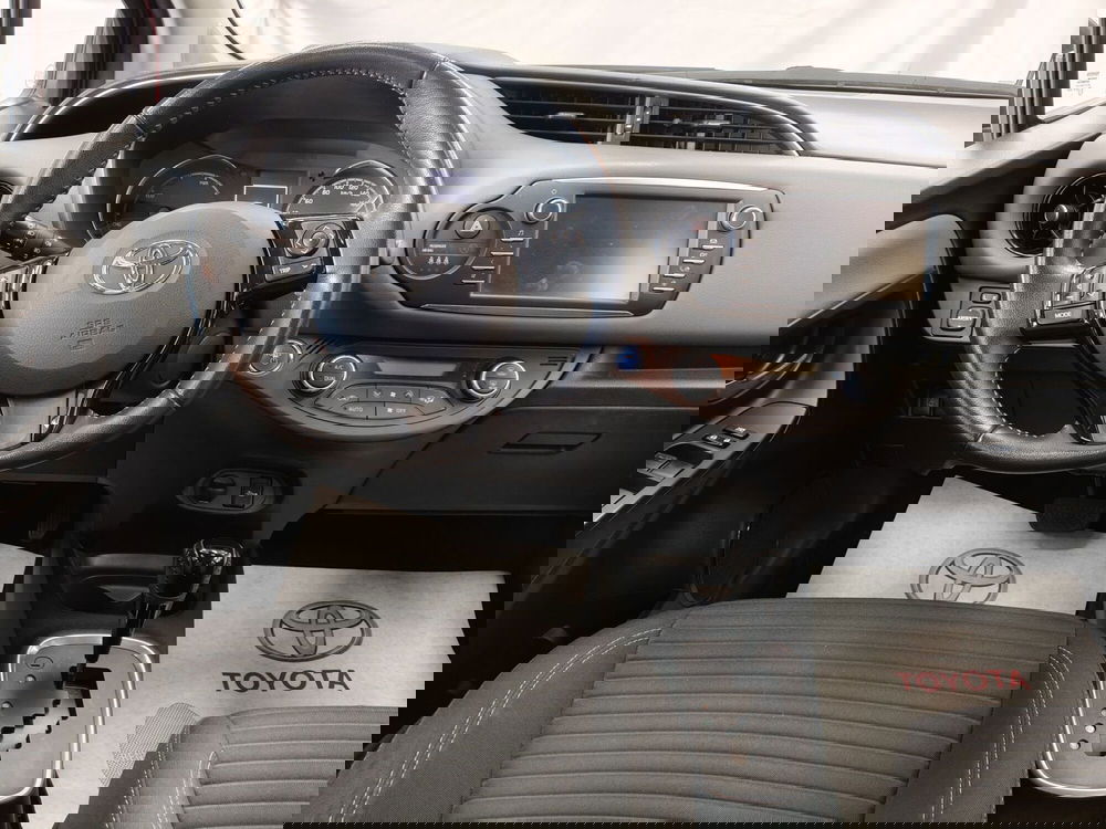 Toyota Yaris usata a Roma (10)