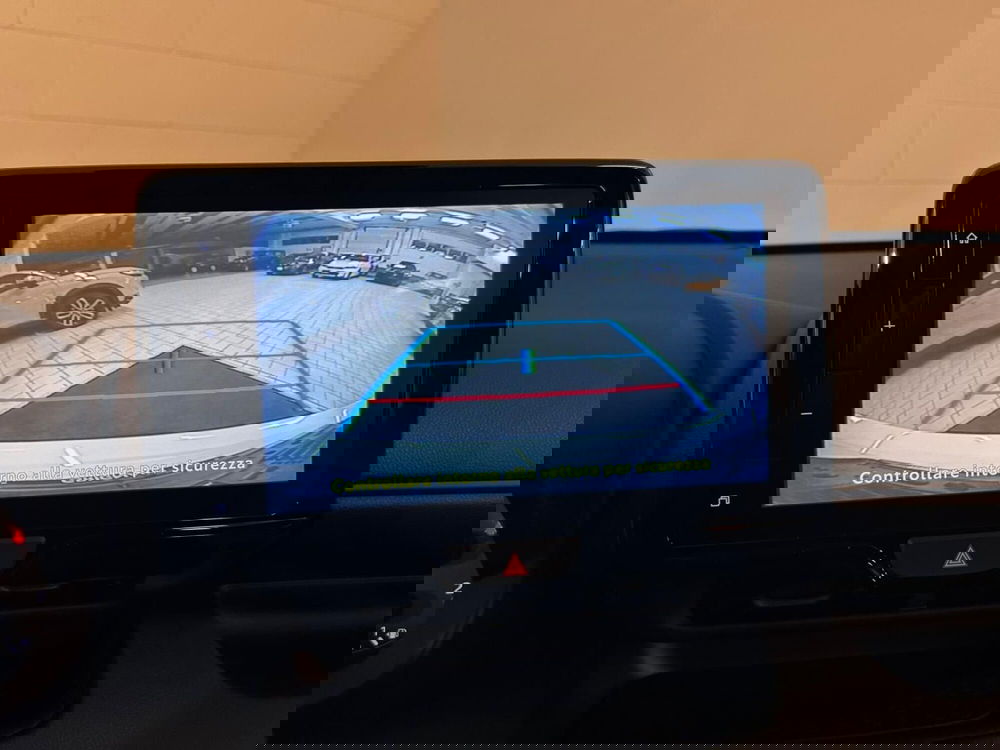 Mazda Mazda2 Hybrid nuova a Pavia (11)