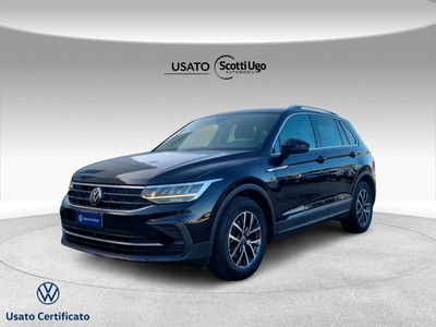 Volkswagen Tiguan 1.5 TSI ACT Life del 2022 usata a Livorno