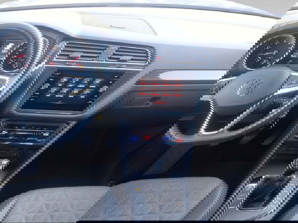 Volkswagen Tiguan usata a Livorno (9)