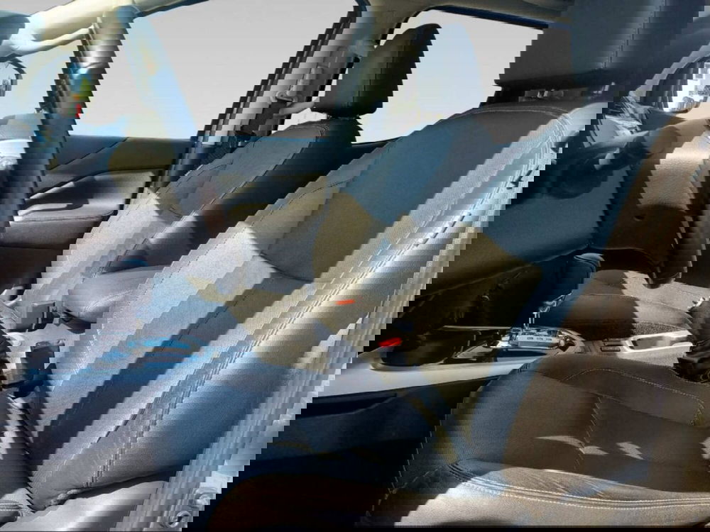 Nissan Navara usata a Siena (11)