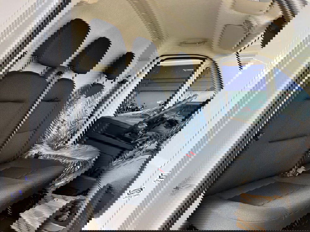 Peugeot Boxer Furgone nuova a Bari (10)