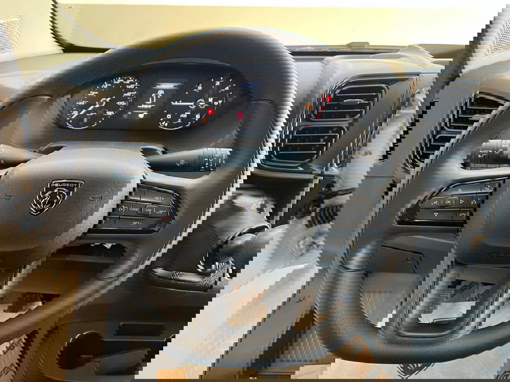 Peugeot Boxer Furgone nuova a Bari (16)