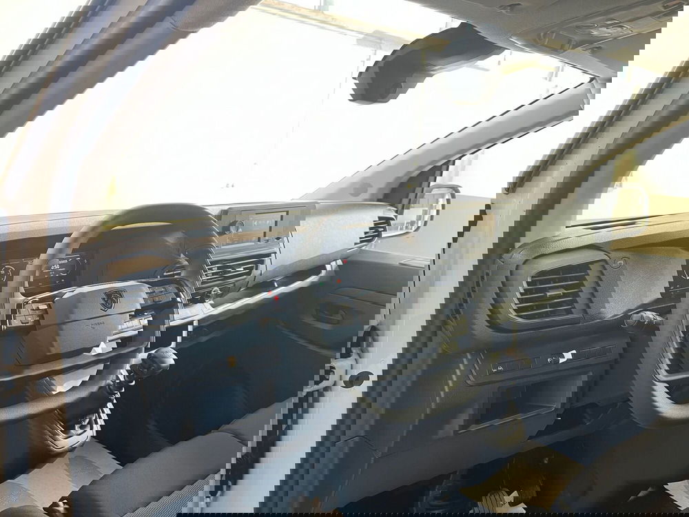 Peugeot Expert Furgone nuova a Bari (14)