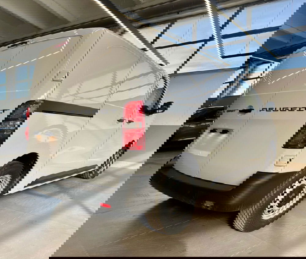 Peugeot Expert Furgone nuova a Bari (9)