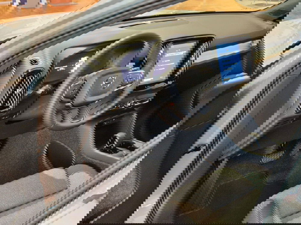 Volvo XC40 usata a Como (10)