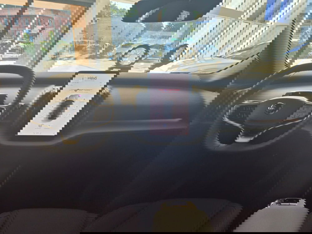 Volvo EX30 Cross Country nuova a Como (12)