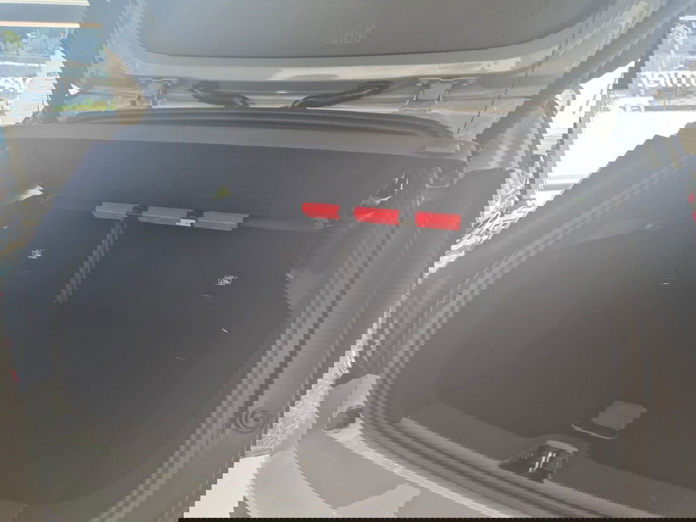 Volvo EX30 Cross Country nuova a Como (7)