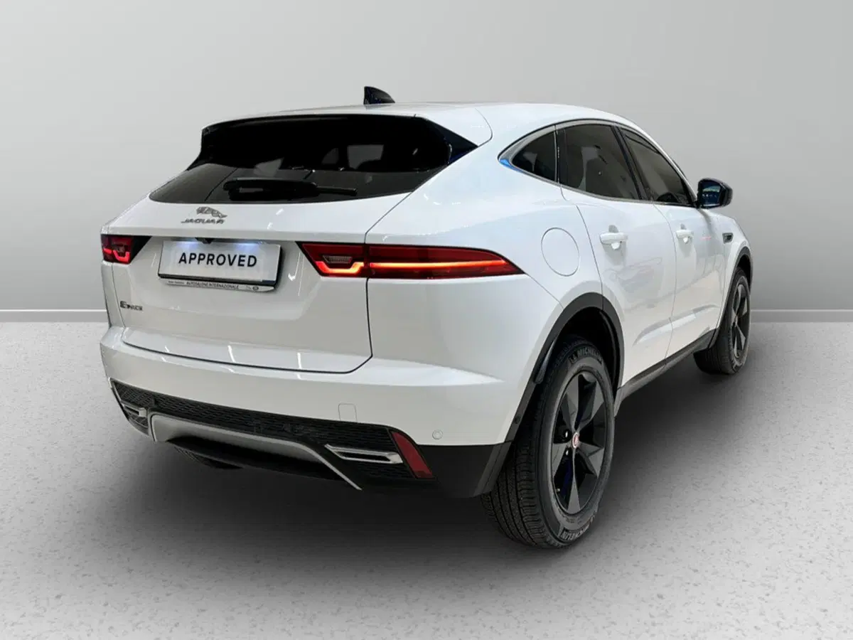 Jaguar E-Pace usata a Varese (2)