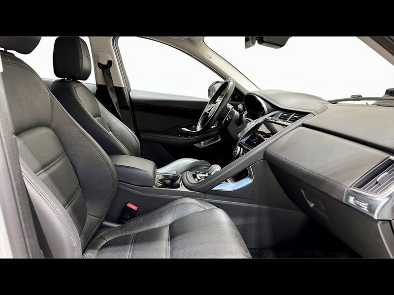 Jaguar E-Pace usata a Varese (3)