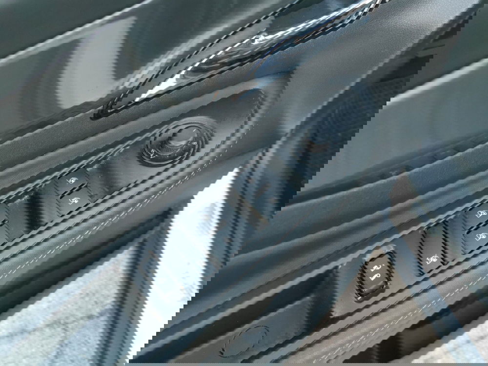 Opel Mokka usata a Taranto (19)