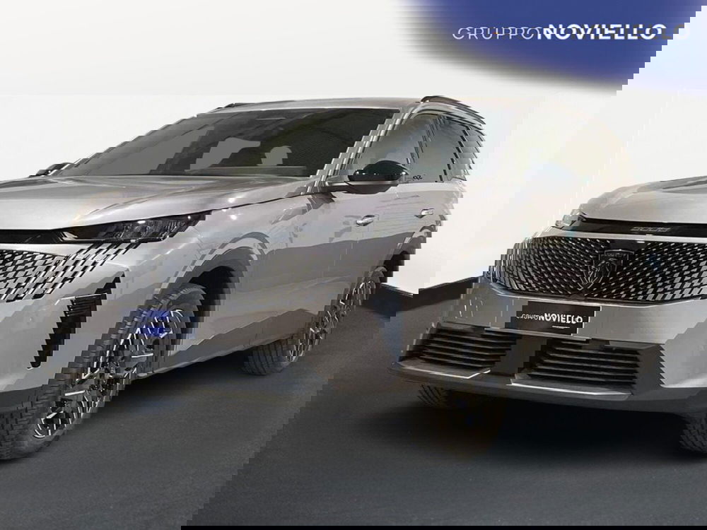 Peugeot 5008 nuova a Salerno
