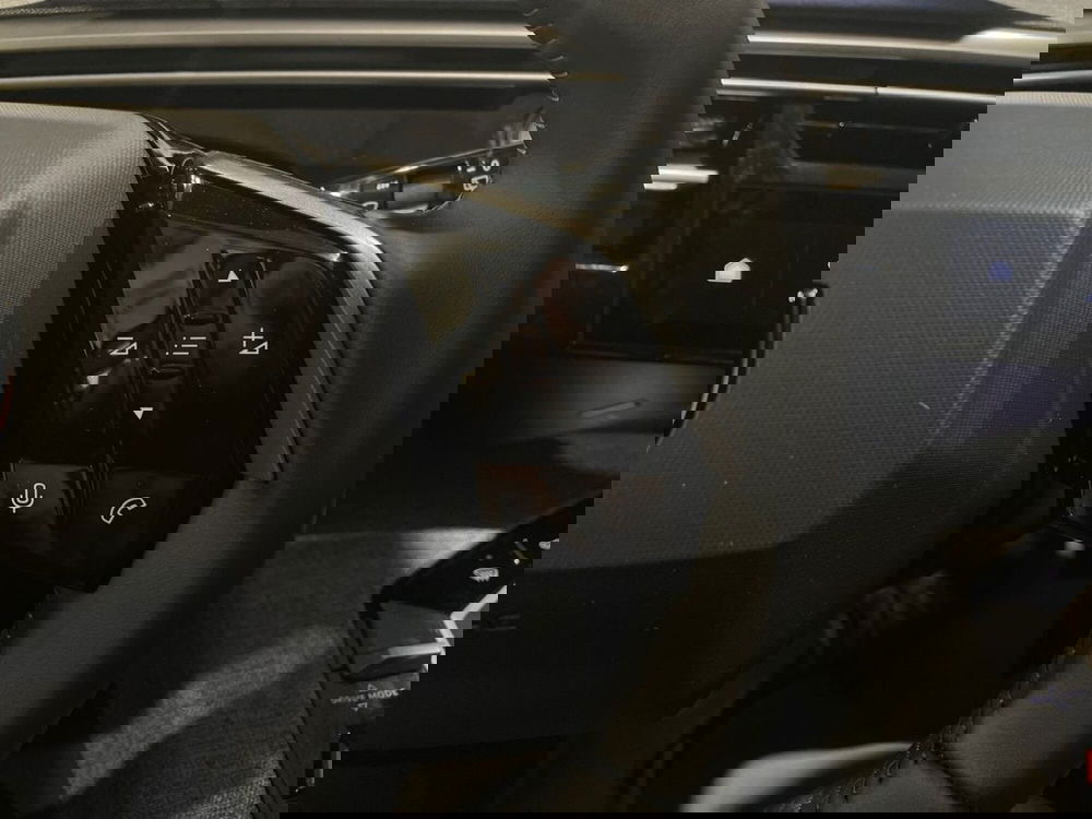 Peugeot 5008 nuova a Salerno (20)