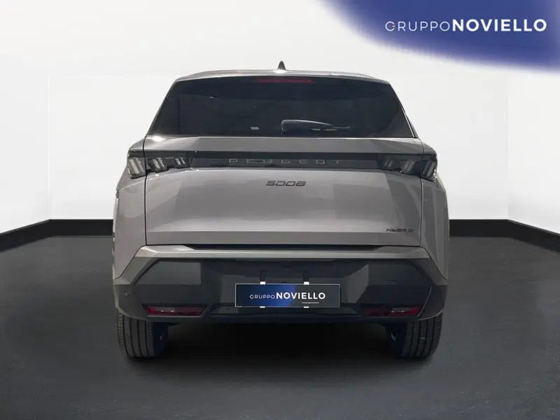 Peugeot 5008 nuova a Salerno (6)