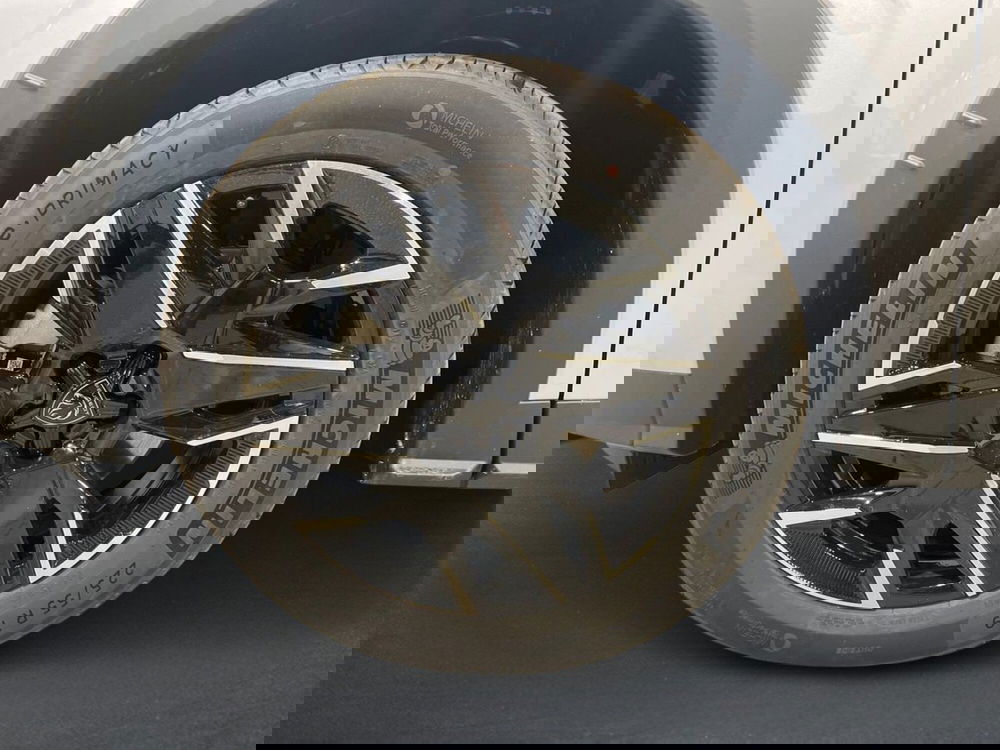 Peugeot 5008 nuova a Salerno (8)