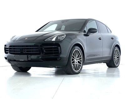 Porsche Cayenne Coup&eacute; 3.0 V6 E-Hybrid Platinum Edition del 2022 usata a Bastia Umbra