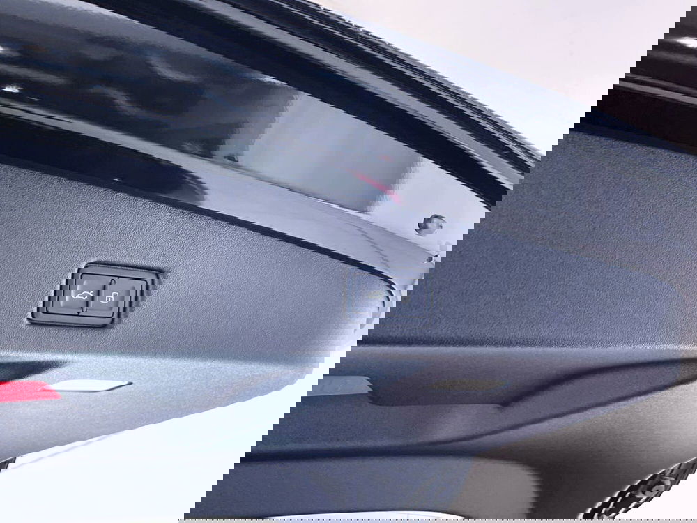 Audi Q5 Sportback nuova a Perugia (18)