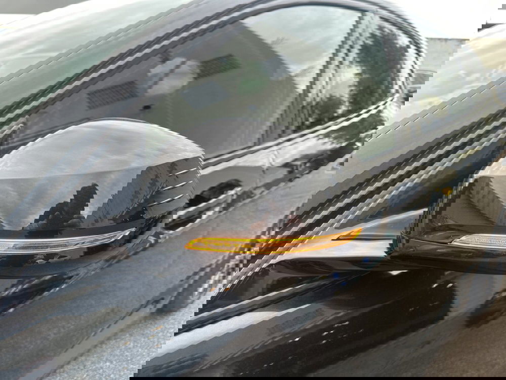 BMW Serie 1 nuova a Caserta (13)