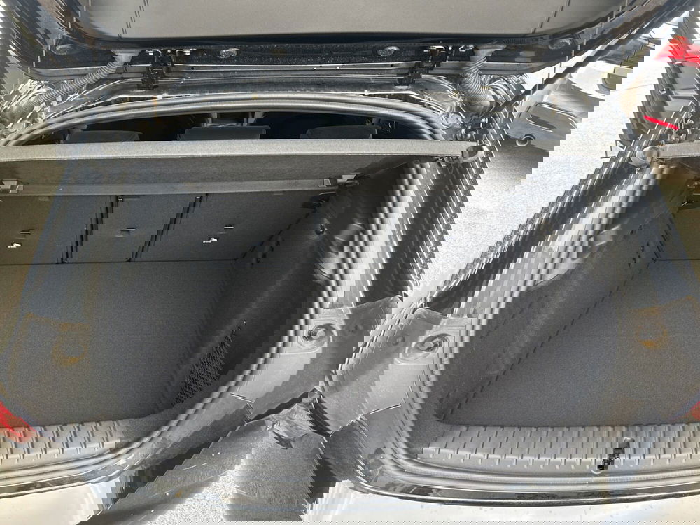 BMW Serie 1 nuova a Caserta (16)