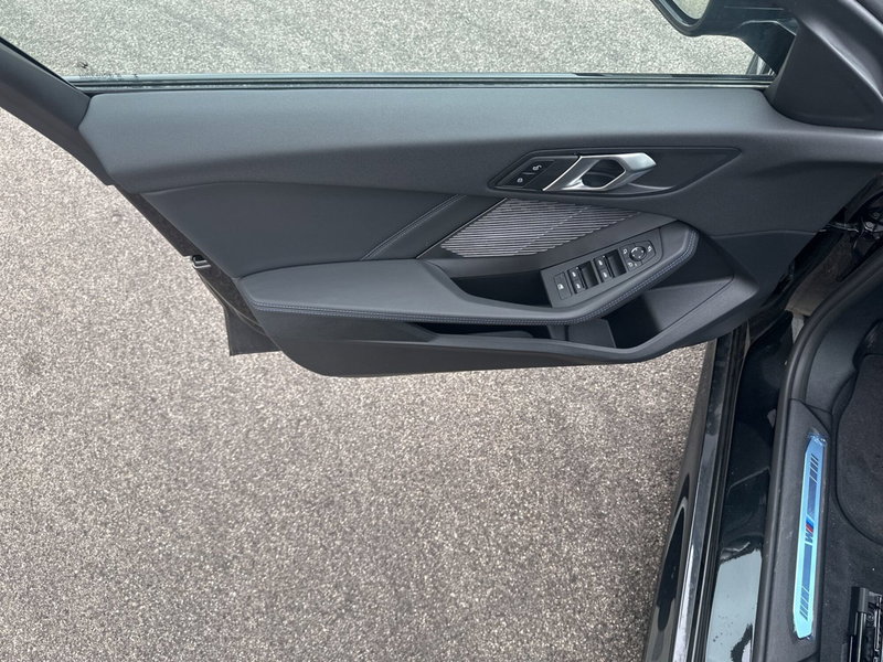 BMW Serie 1 nuova a Caserta (19)