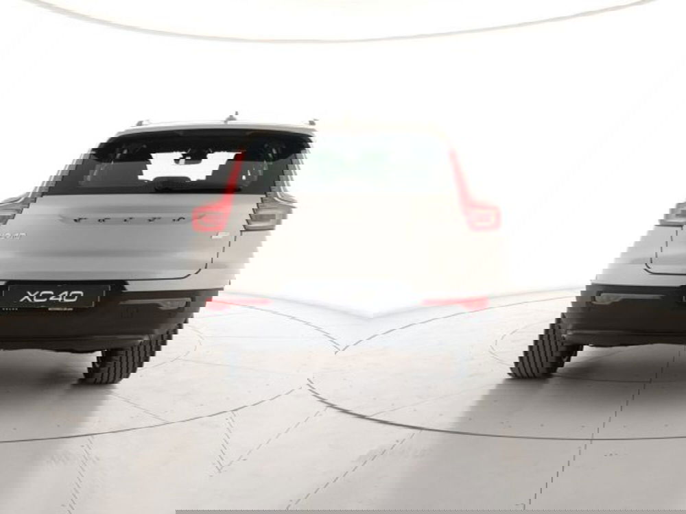 Volvo XC40 nuova a Modena (5)