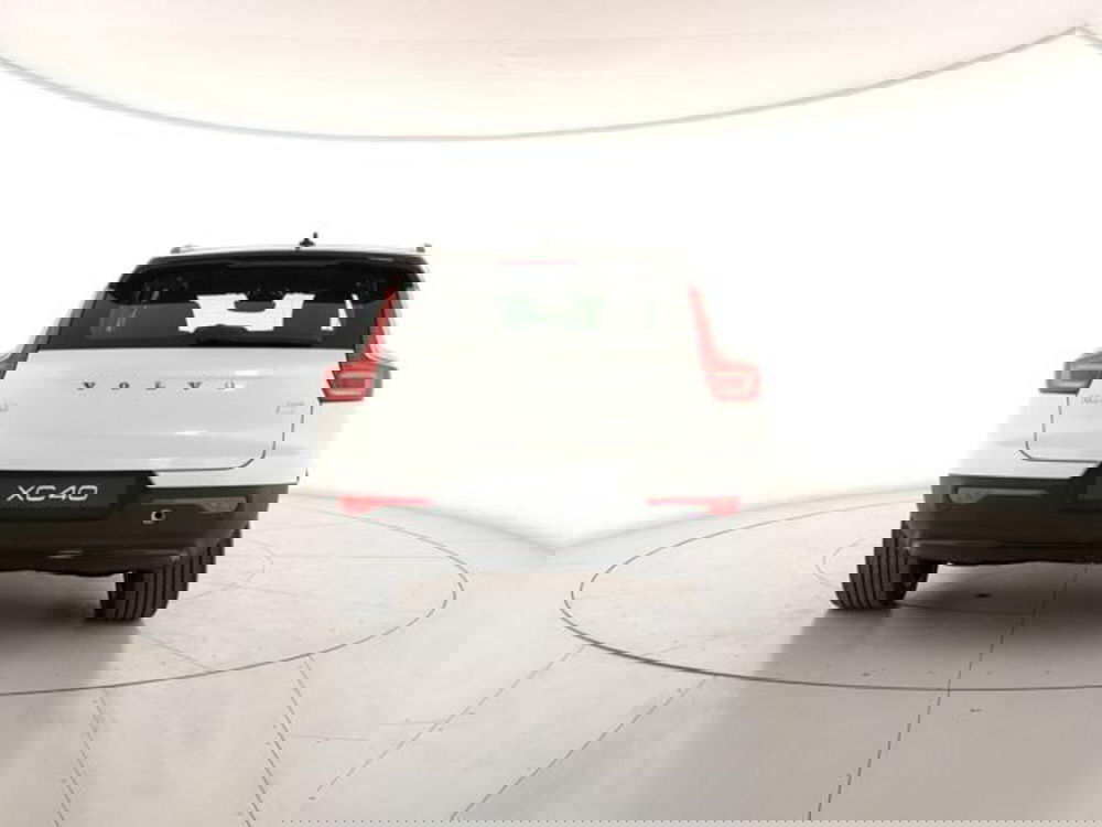 Volvo XC40 nuova a Modena (4)