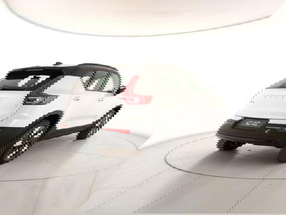 Volvo XC40 nuova a Modena (5)