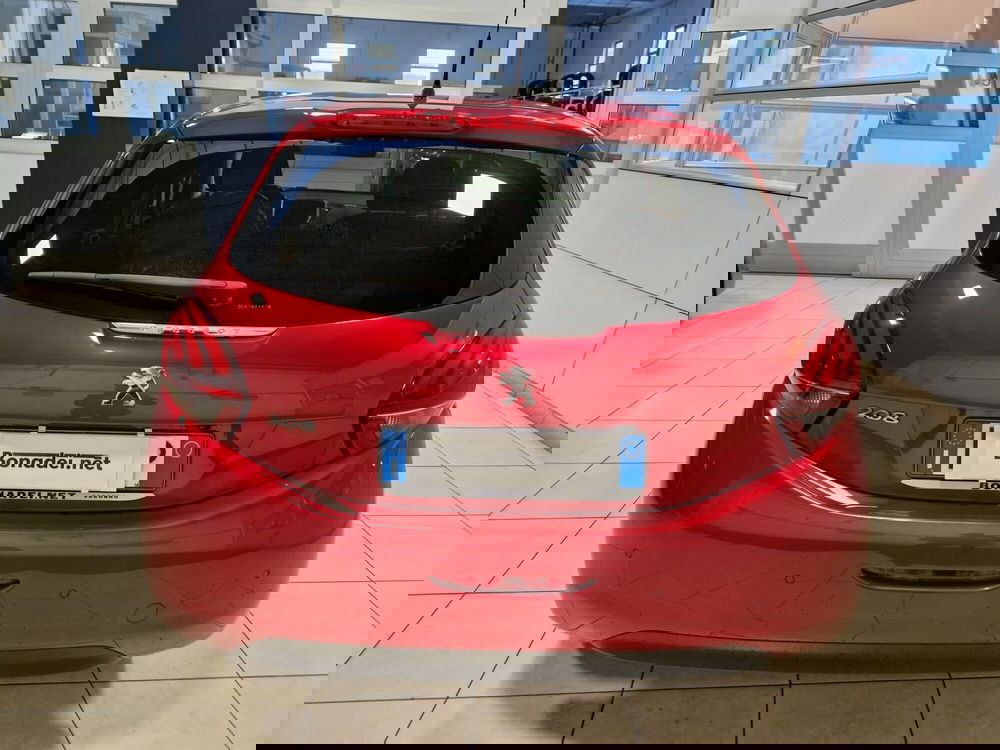 Peugeot 208 usata a Varese (6)