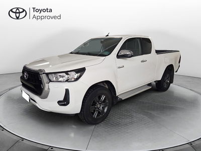 Toyota Hilux 2.D-4D 4WD 2 porte Extra Cab Lounge del 2021 usata a Torri di Quartesolo